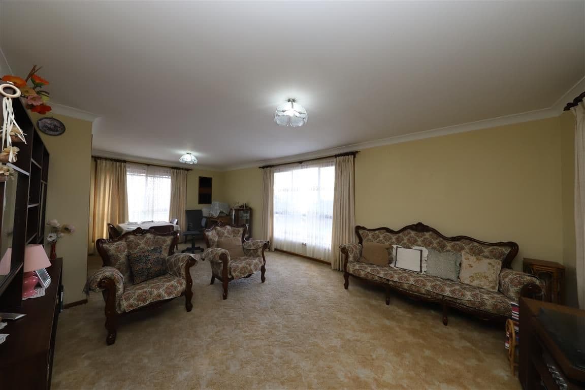 13 Mangaroo Avenue, Tumut NSW 2720, Tumut - Thumbnail 3