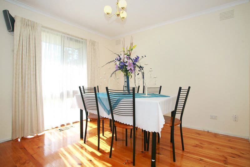 4 Parker Court, ENDEAVOUR HILLS VIC 3802, Endeavour Hills - Thumbnail 4