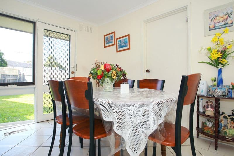 4 Parker Court, ENDEAVOUR HILLS VIC 3802, Endeavour Hills - Thumbnail 8