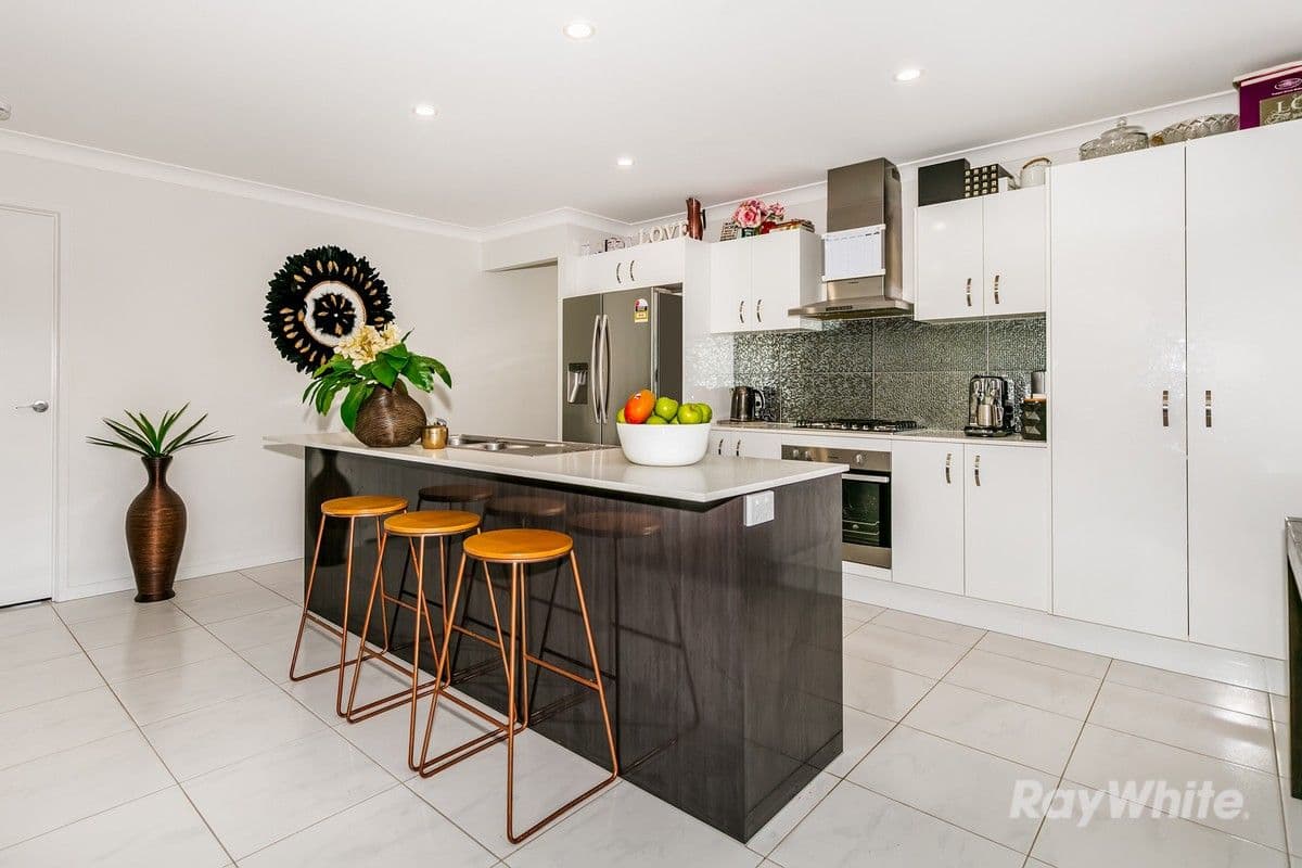 16 Birdwing Crescent, FLAGSTONE QLD 4280, Flagstone - Thumbnail 4