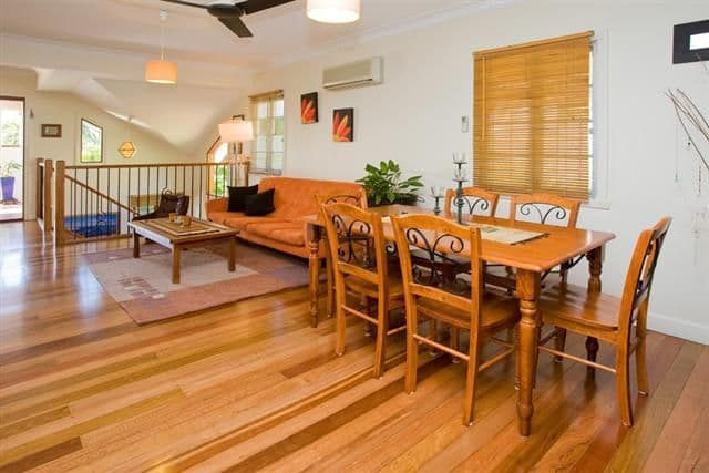 21 Oxley Drive, HOLLAND PARK QLD 4121, Holland Park - Thumbnail 3