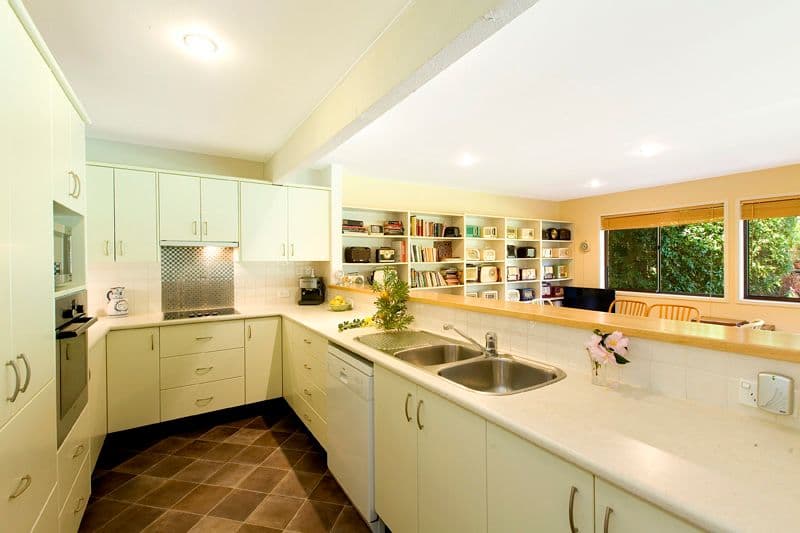16 Nundah Drive, Eltham, VIC 3095, Eltham - Thumbnail 2