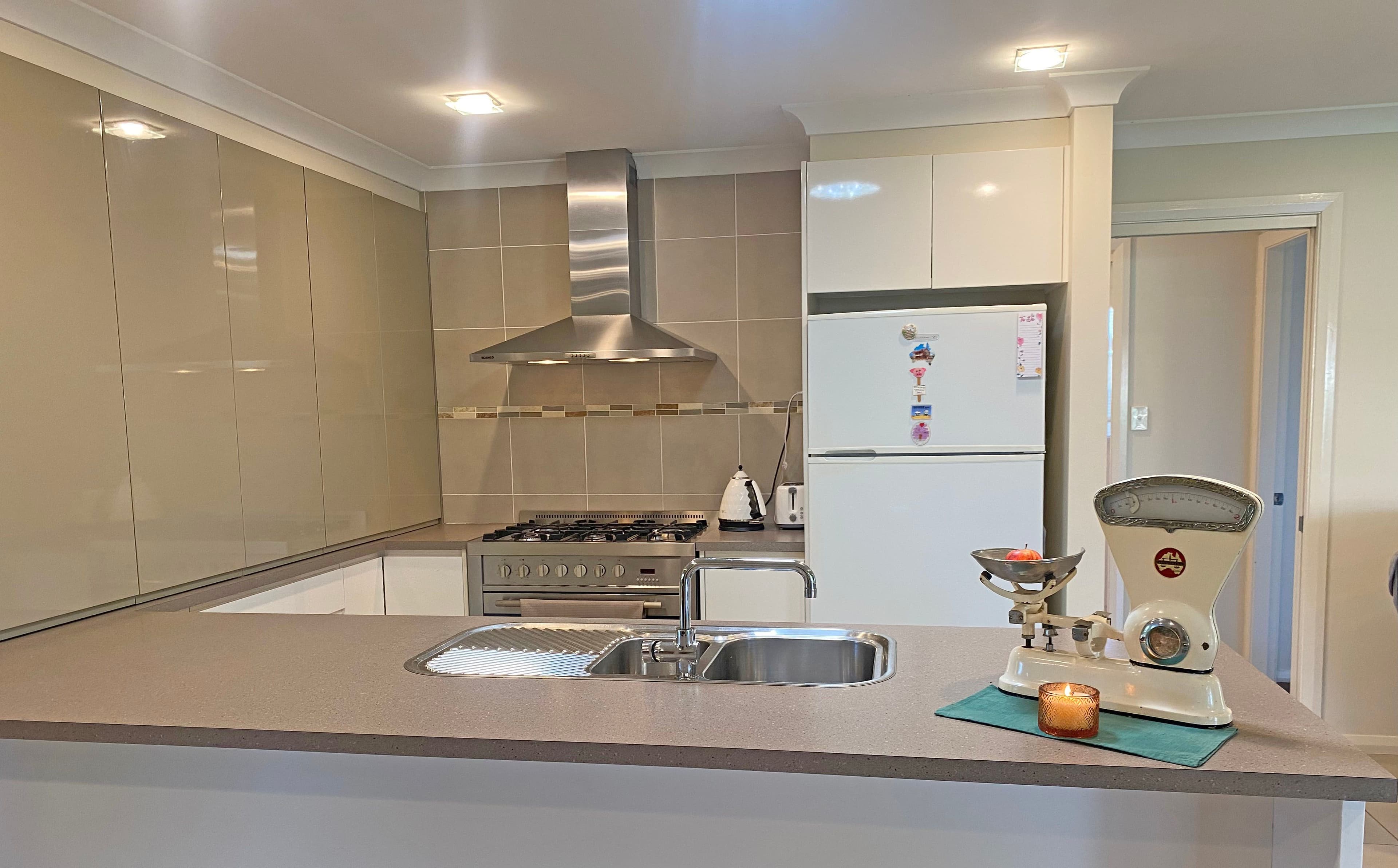 28 Dunheved Circle, Dubbo NSW 2830, Dubbo - Thumbnail 3