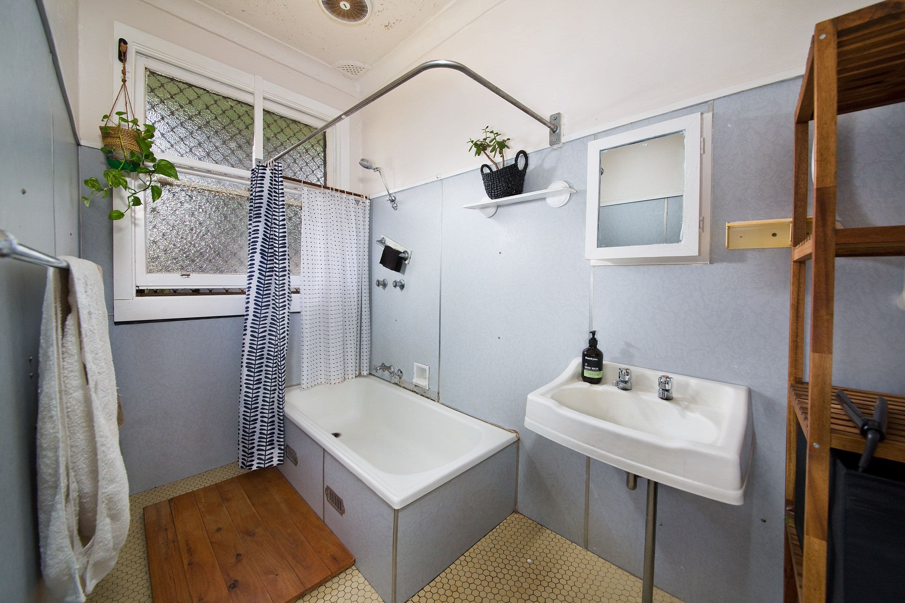 3 Irvine Avenue, Blackheath - Thumbnail 5