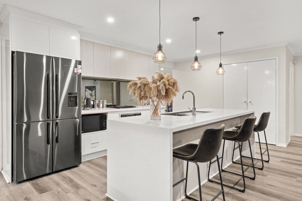 19 Edgewater Circuit, Cairnlea VIC 3023, Cairnlea - Thumbnail 8