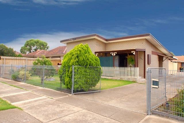 121 Fox Street, ST ALBANS VIC 3021, St Albans - Image 1
