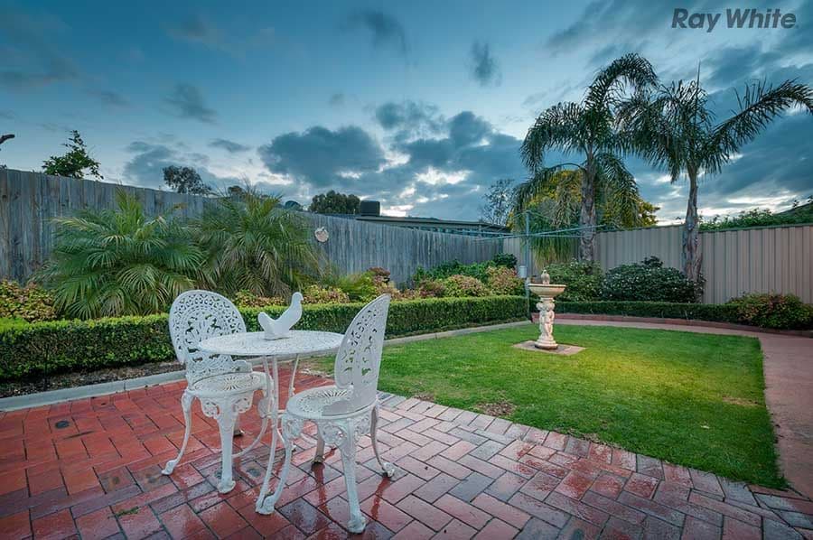 30 Cocoparra Crescent, TAYLORS LAKES VIC 3038, Taylors Lakes - Thumbnail 2