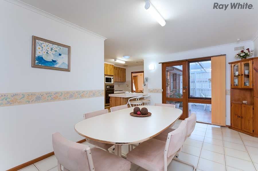 30 Cocoparra Crescent, TAYLORS LAKES VIC 3038, Taylors Lakes - Thumbnail 4