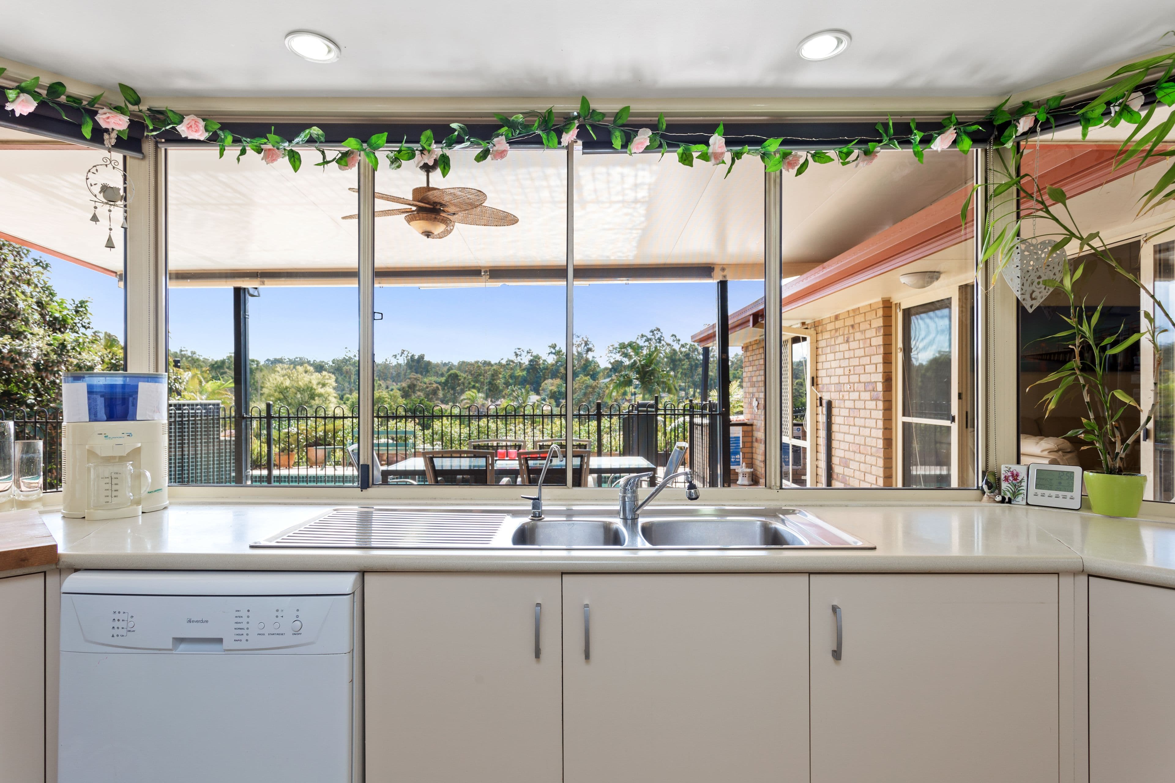 107 Macquarie Avenue, Molendinar QLD 4214, Molendinar - Thumbnail 6