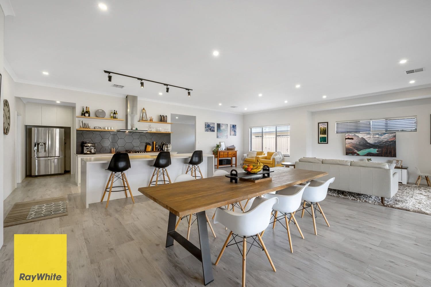 46 Cranwood Crescent, Viveash WA 6056, Viveash - Thumbnail 2