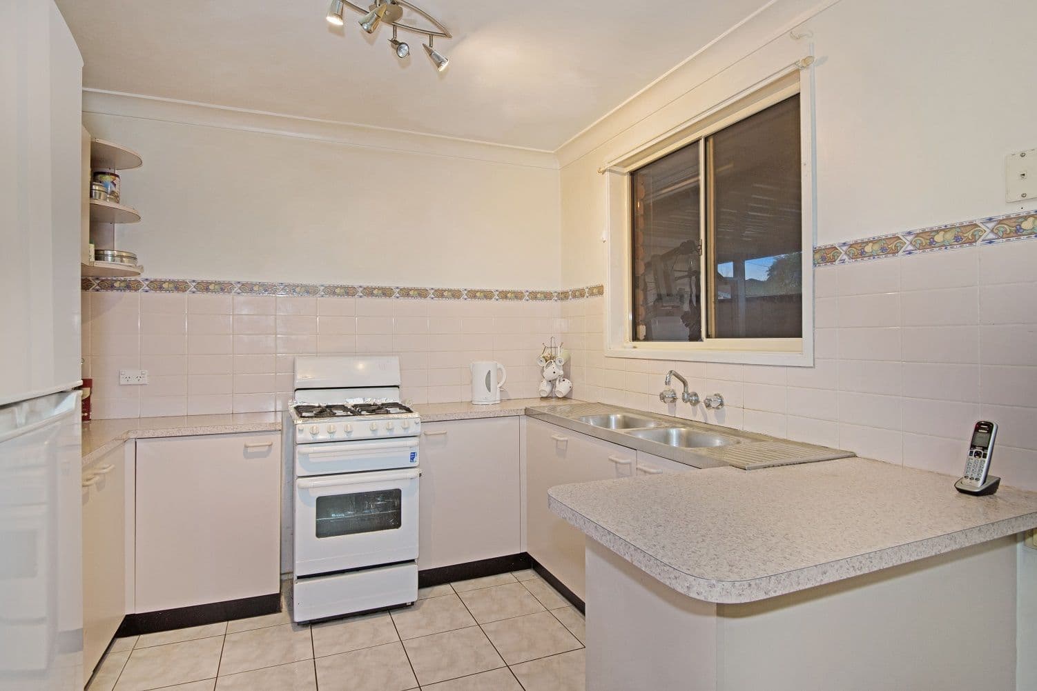 4 Ambrose Street, GLENDENNING NSW 2761, Glendenning - Thumbnail 4