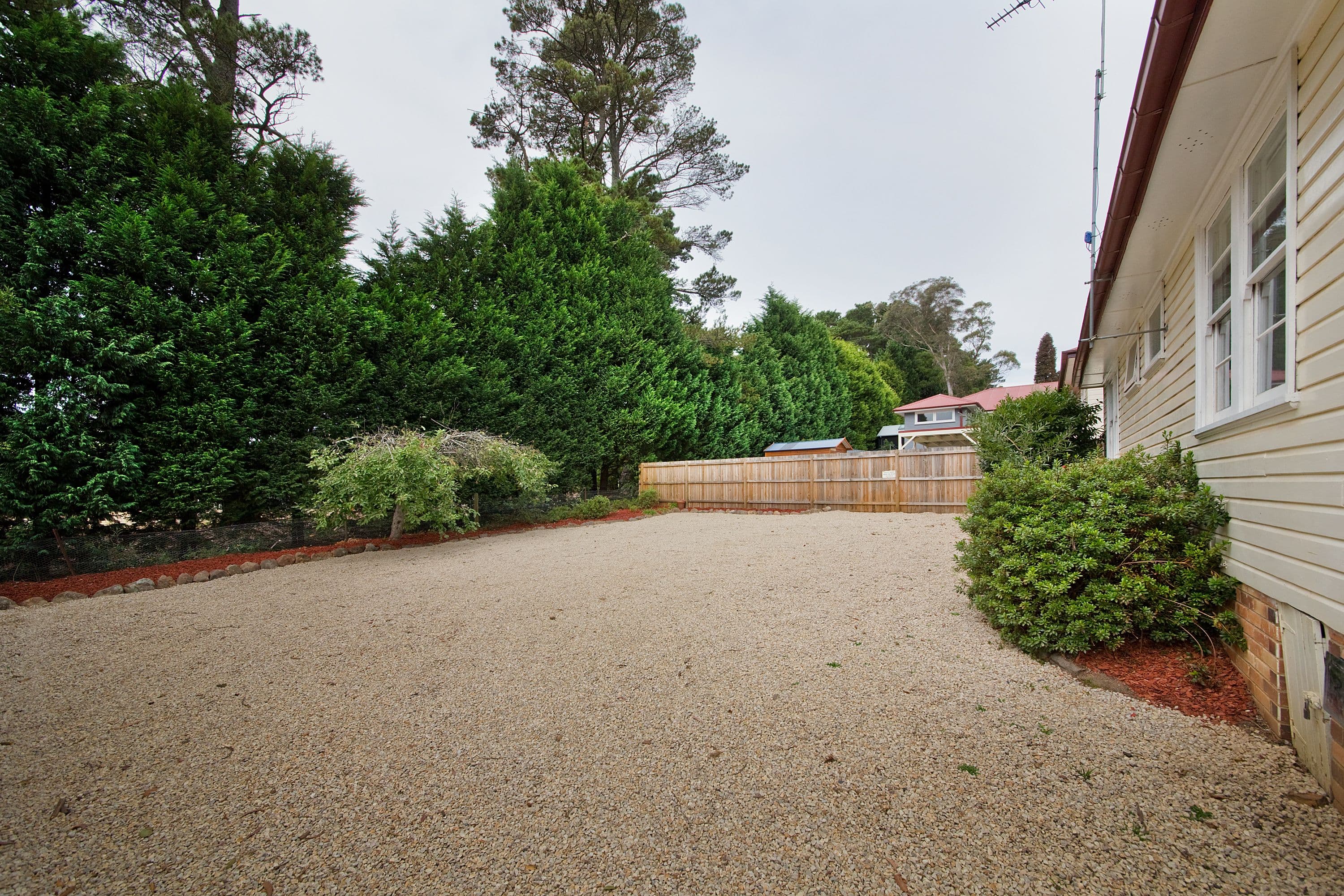 22 Lakeview Avenue, Blackheath - Thumbnail 8
