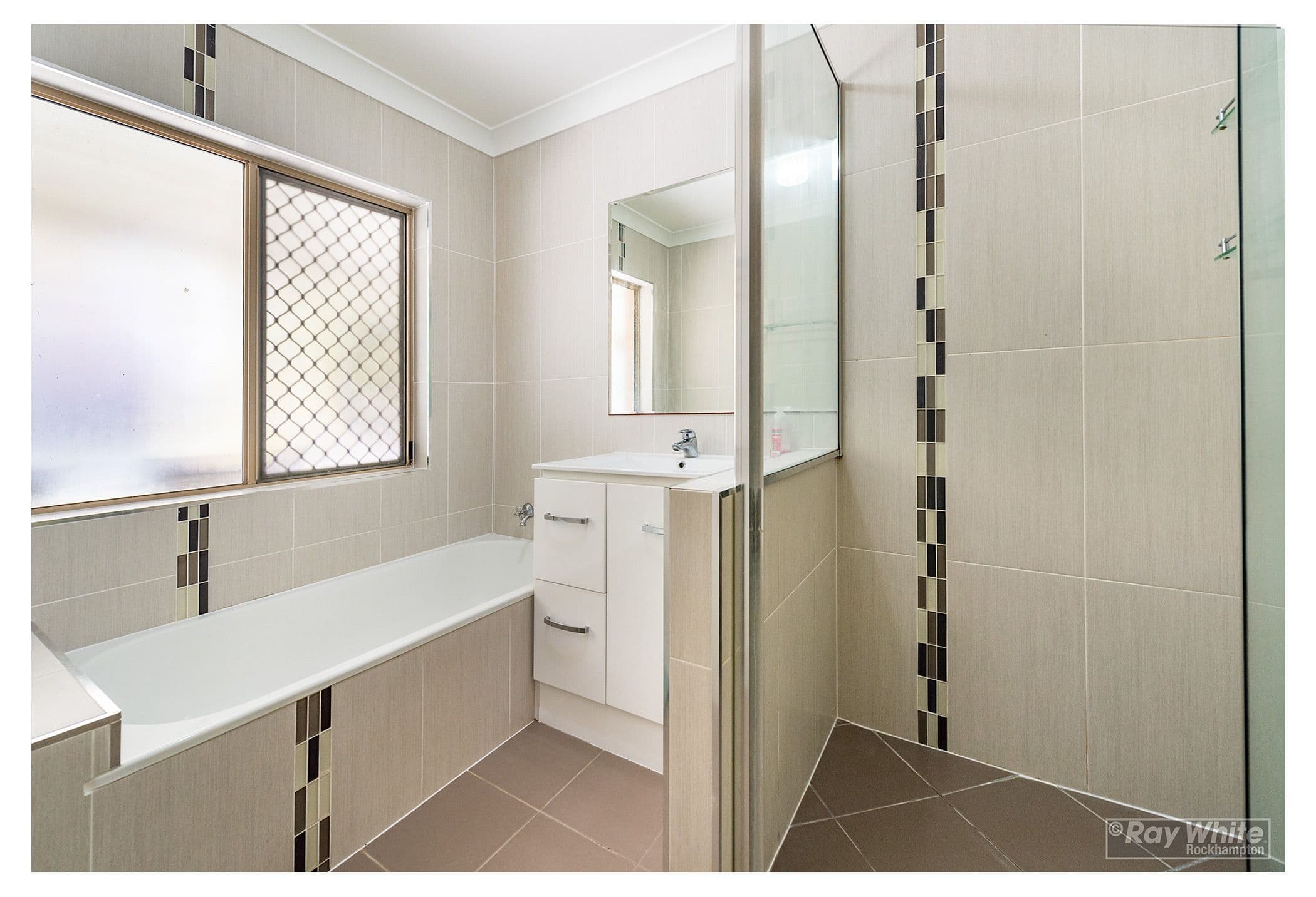12 Kingfisher Parade, Norman Gardens QLD 4701, Norman Gardens - Thumbnail 5