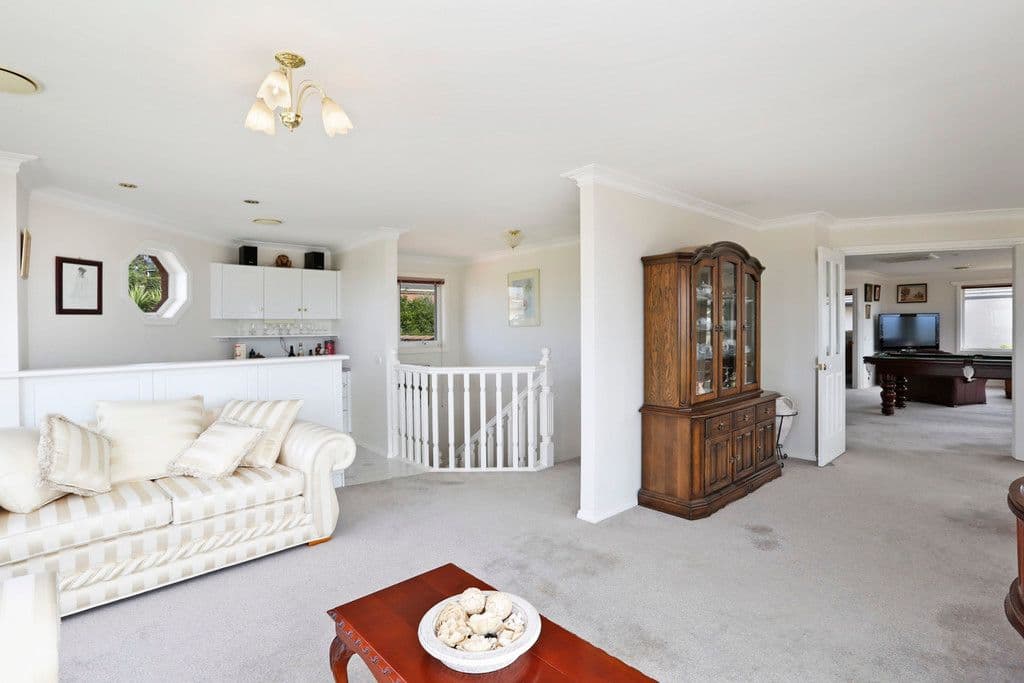 9 St Gabriel Place, Highton VIC 3216, Highton - Thumbnail 8