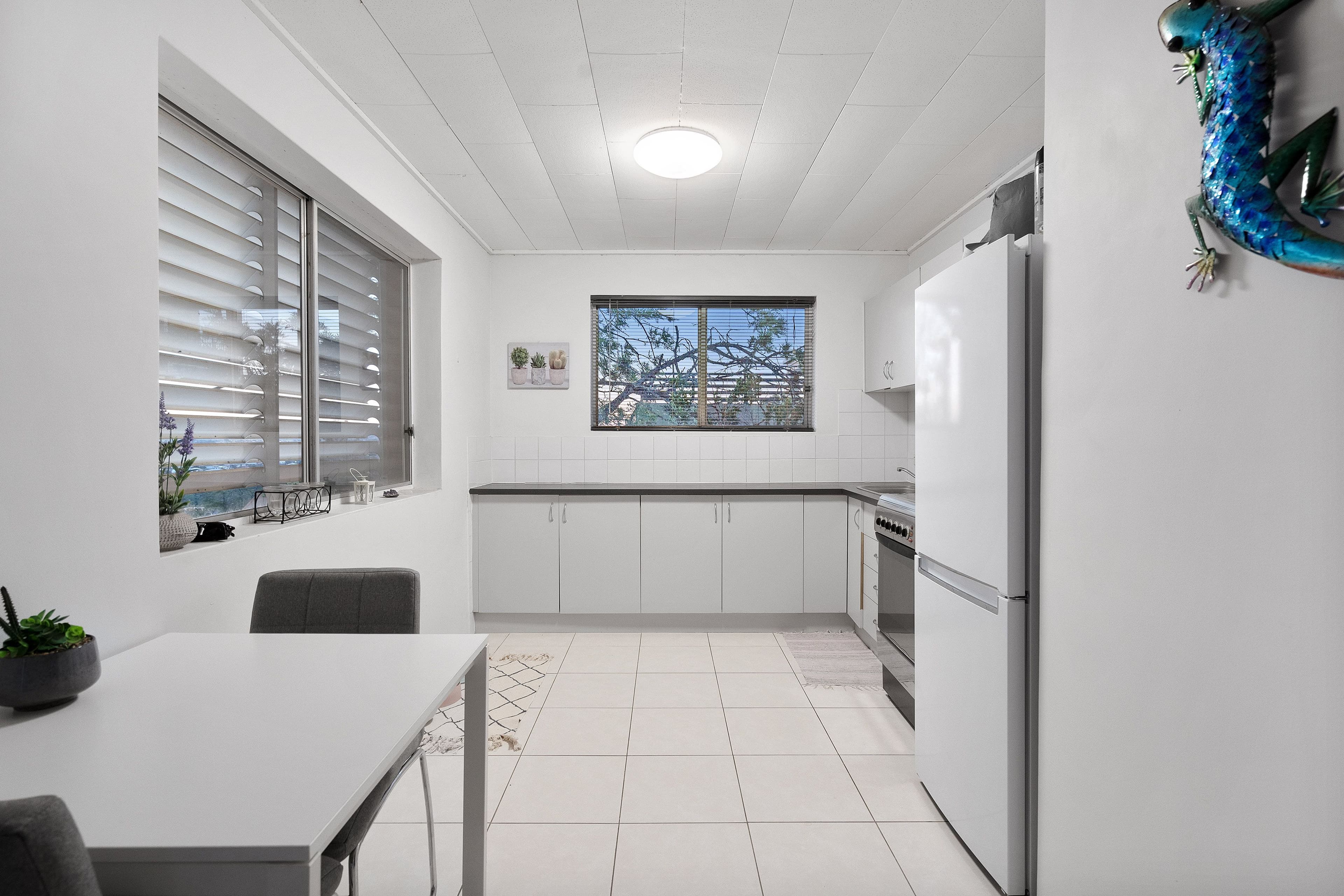 58 Crest Street, Mount Gravatt East QLD 4122, Mount Gravatt East - Thumbnail 2