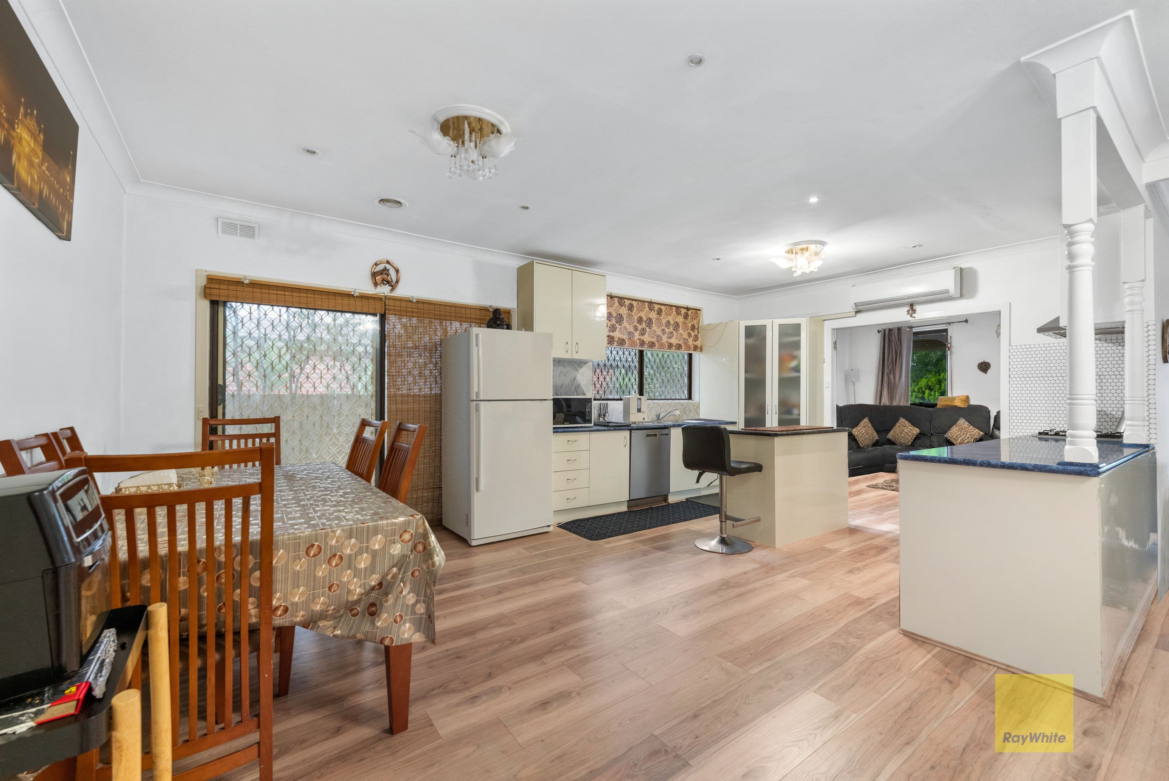 36 Gordon Avenue South, Altona Meadows VIC 3028, Altona Meadows - Thumbnail 8