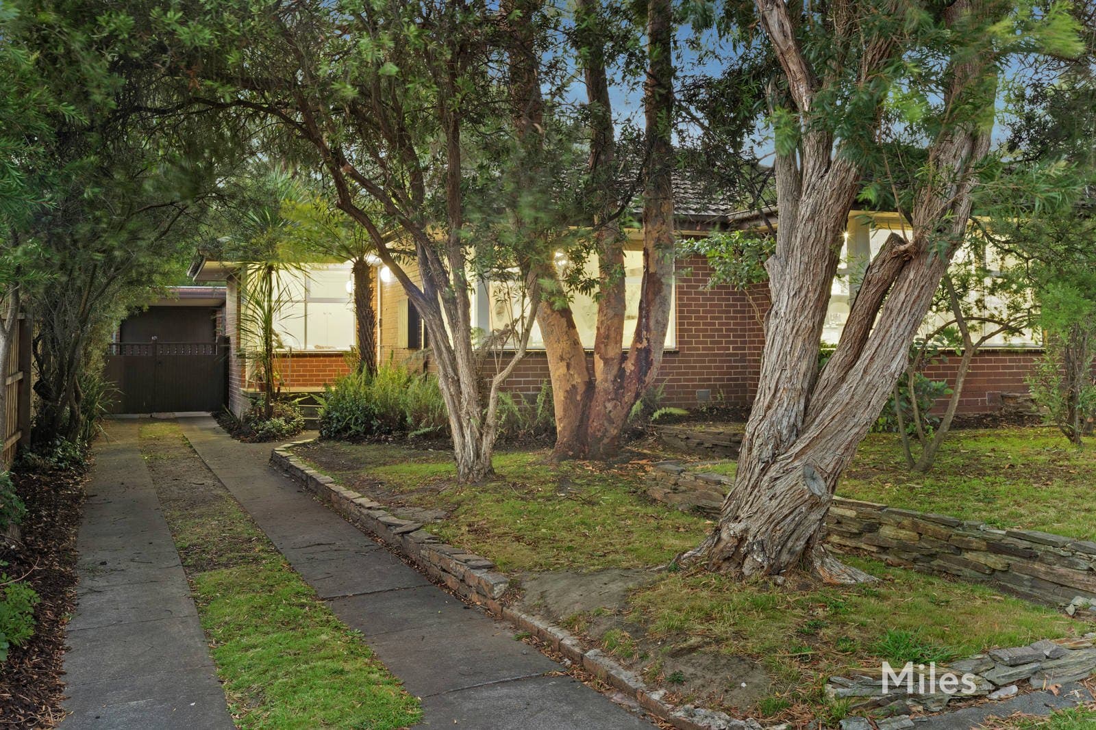 29 Broadlea Crescent, Viewbank, Viewbank - Thumbnail 3