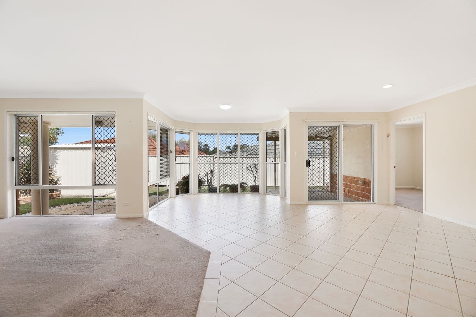9 Jordana Street, Arundel QLD 4214, Arundel - Thumbnail 2