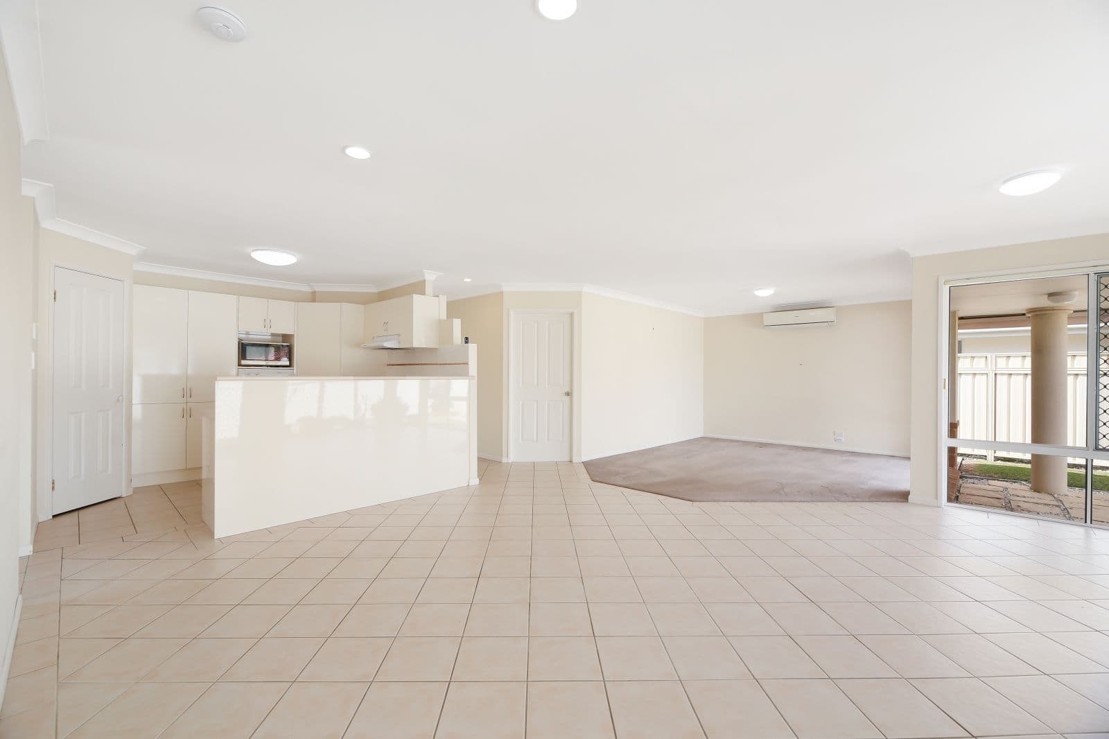 9 Jordana Street, Arundel QLD 4214, Arundel - Thumbnail 3