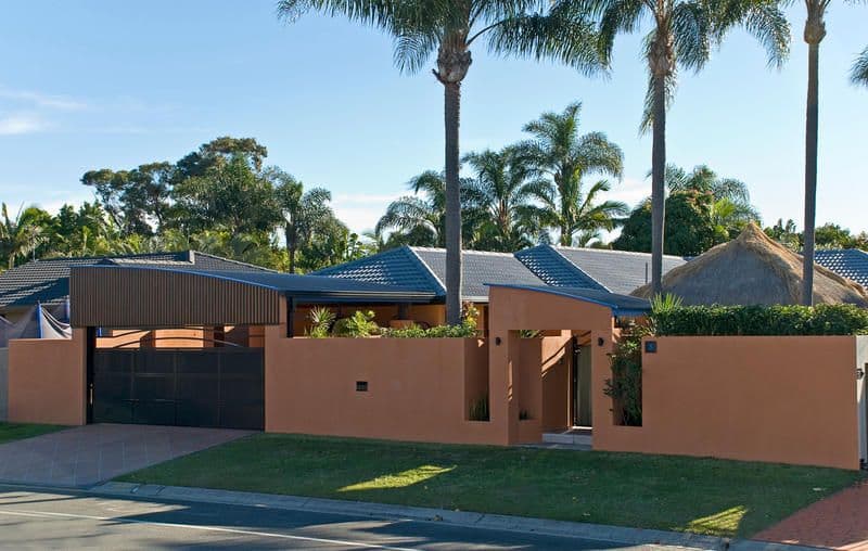 3 Rumrunner Street, MERMAID WATERS QLD 4218, Mermaid Waters - Thumbnail 2