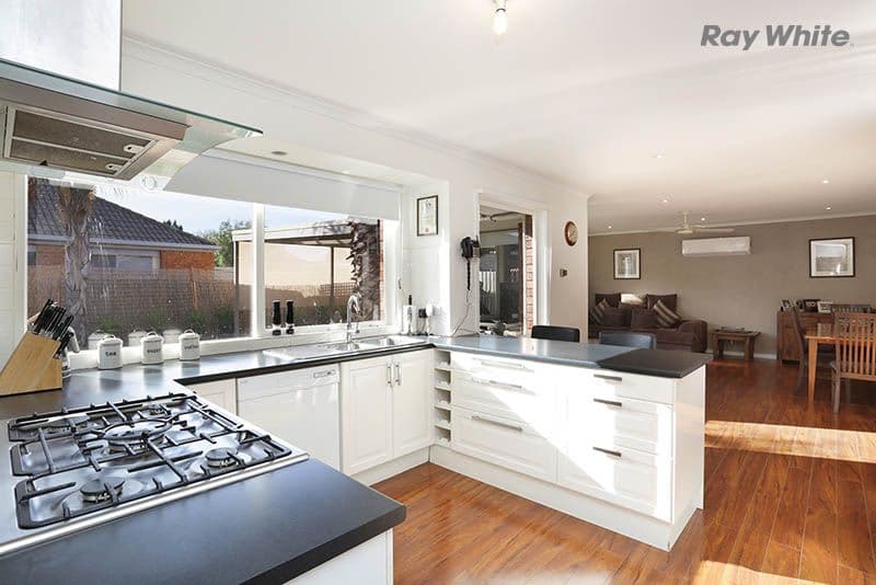 8 Martine Court, Point Cook VIC 3030, Point Cook - Thumbnail 5