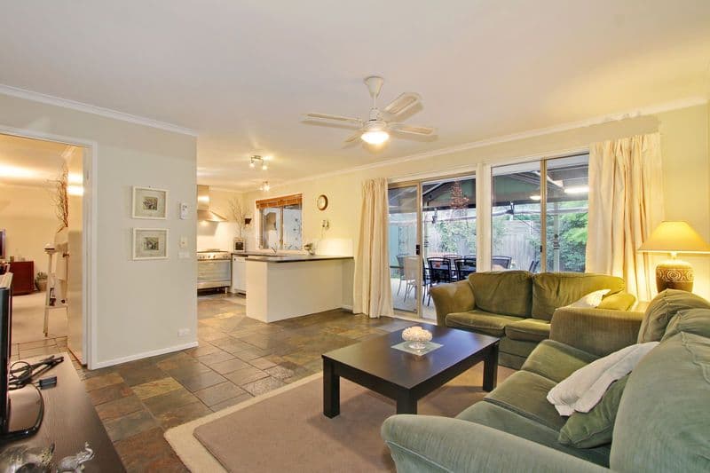 8 HILLVIEW Court, CROYDON HILLS VIC 3136, Croydon Hills - Image 1
