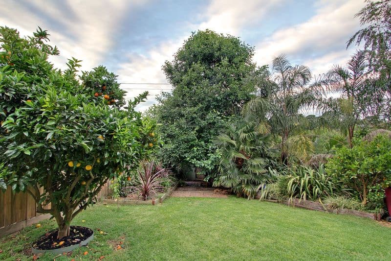 8 HILLVIEW Court, CROYDON HILLS VIC 3136, Croydon Hills - Thumbnail 4