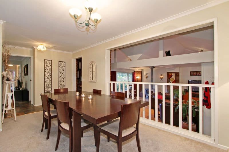 8 HILLVIEW Court, CROYDON HILLS VIC 3136, Croydon Hills - Thumbnail 5