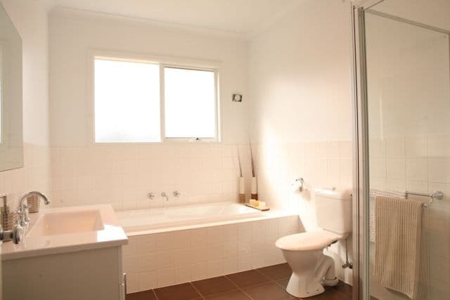 23 Adriana Crescent, WARRNAMBOOL VIC 3280, Warrnambool - Thumbnail 5