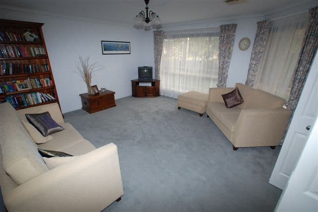 12 Thorngate Court, OAKDEN SA 5086, Oakden - Thumbnail 2