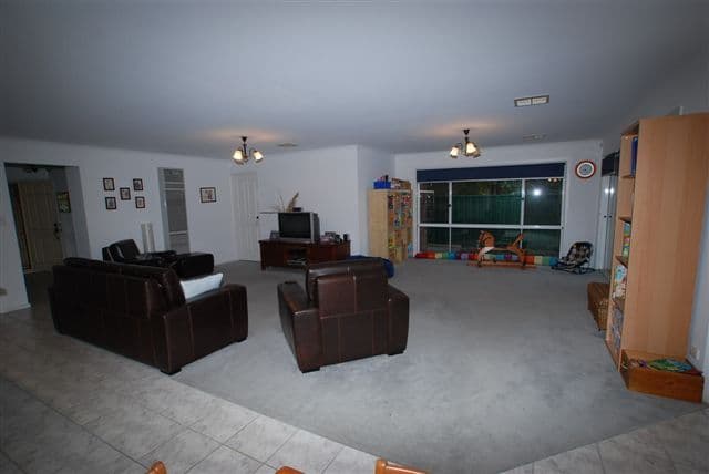 12 Thorngate Court, OAKDEN SA 5086, Oakden - Thumbnail 3