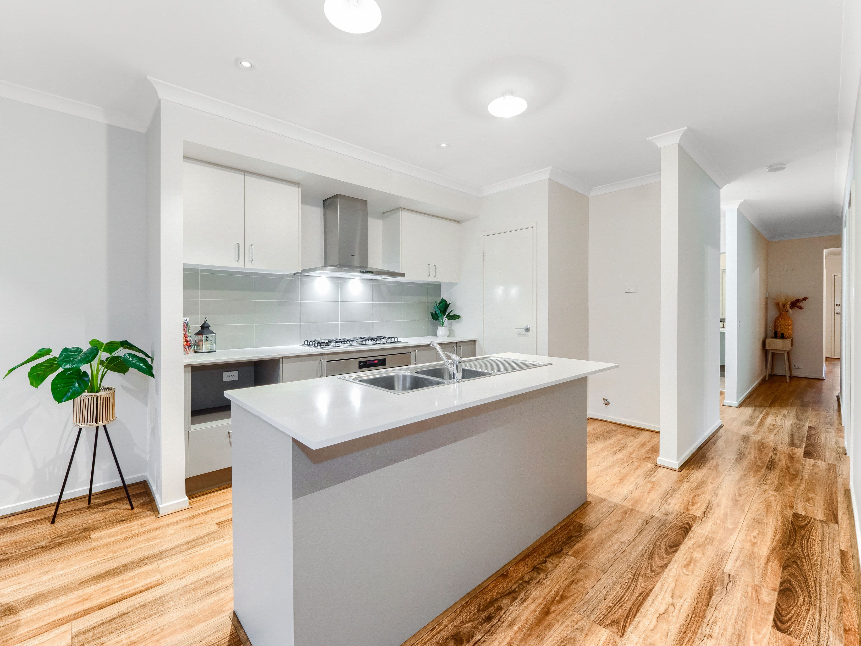 41 Kilmarnock Way, Clyde North VIC 3978, Clyde North - Thumbnail 2