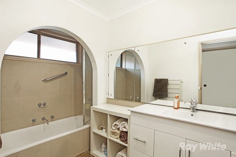 20 Greenaway Drive, Ferntree Gully VIC 3156, Ferntree Gully - Thumbnail 6