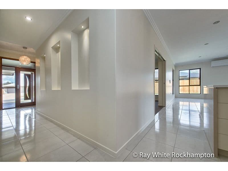 17 Mistletoe Avenue, Norman Gardens QLD 4701, Norman Gardens - Thumbnail 4