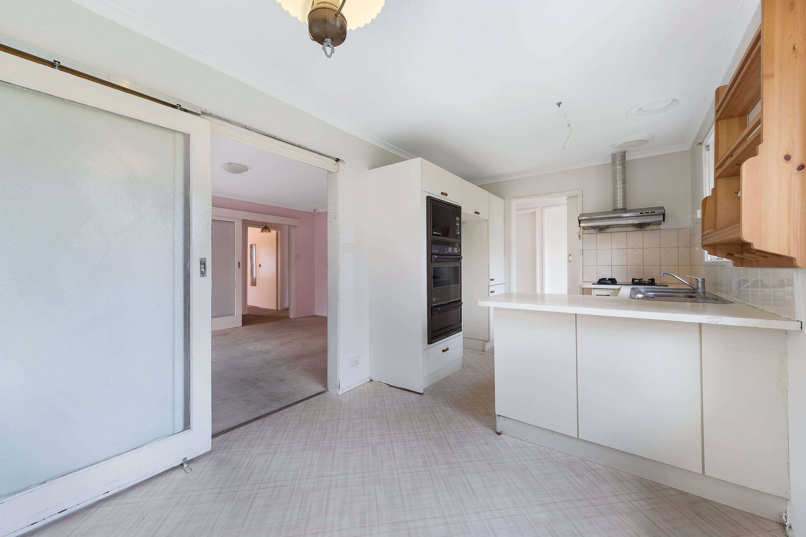 2 Excalibur Avenue, Glen Waverley VIC 3150, Glen Waverley - Thumbnail 3