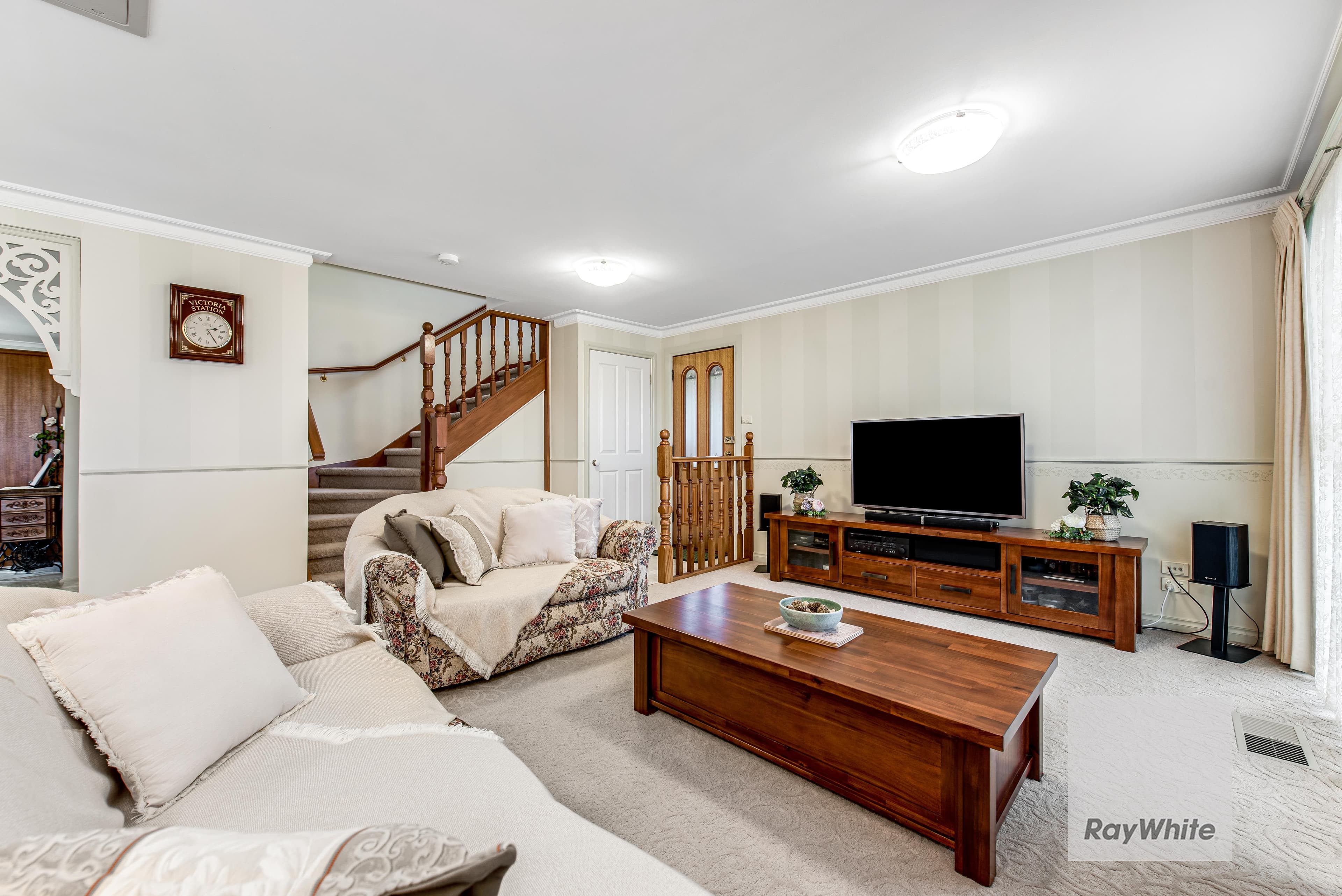 54 Elmhurst Road, Gladstone Park VIC 3043, Gladstone Park - Thumbnail 3