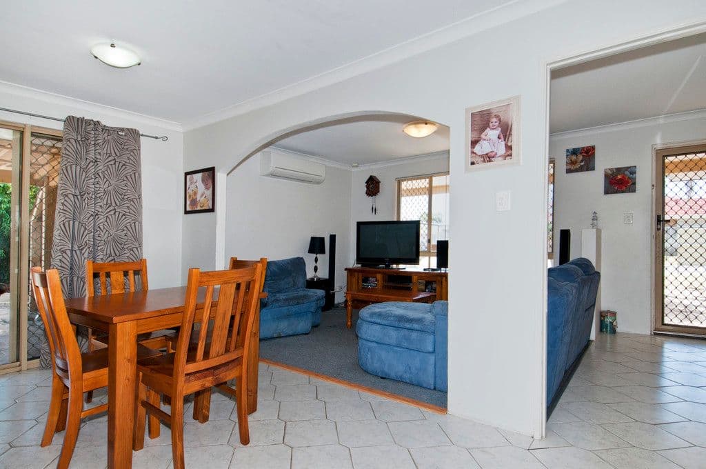 7 Latania Grove, WARNBRO WA 6169, Warnbro - Thumbnail 4