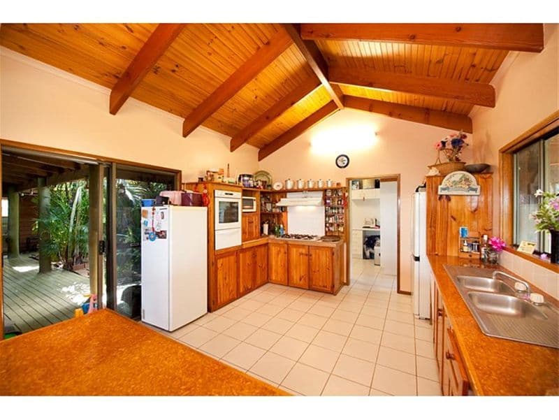 40 Springcreek Close, THE CAVES QLD 4702, The Caves - Thumbnail 3