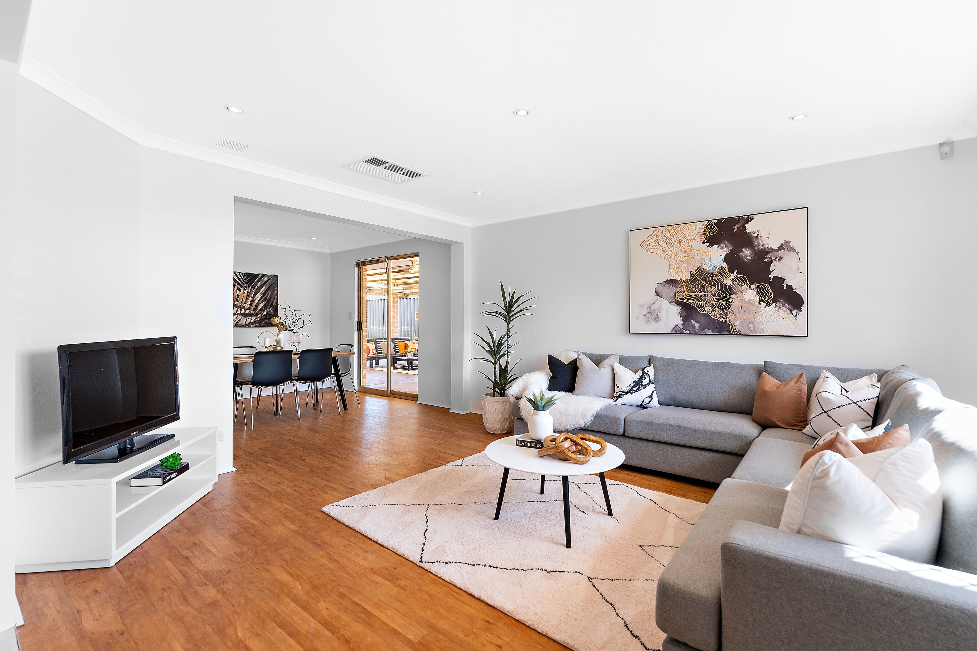 48 Kingston Place, Kardinya WA 6163, Kardinya - Thumbnail 3