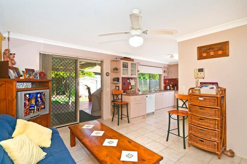 45 Avocado Street, ELANORA QLD 4221, Elanora - Thumbnail 3