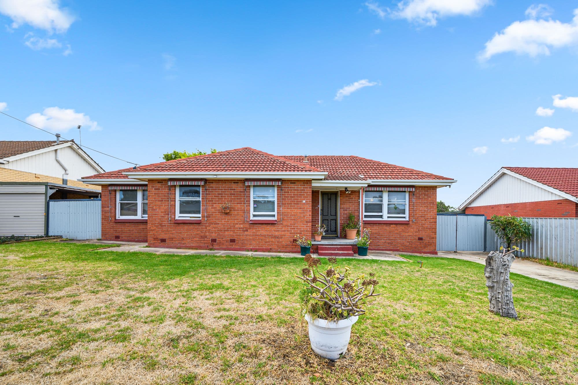 92 Galloway Road, O'Sullivan Beach SA 5166, O'Sullivan Beach - Image 1