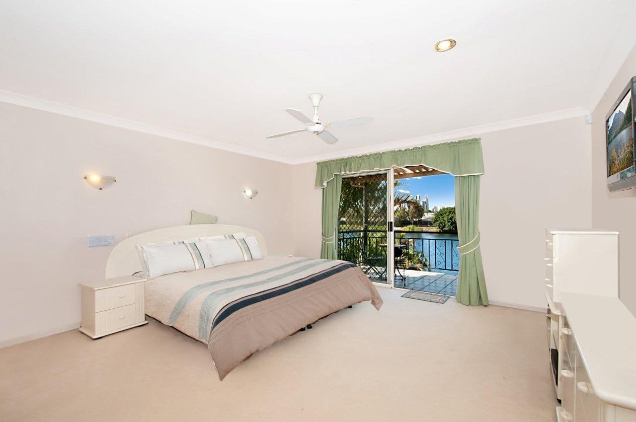 10 Hudson Court, BENOWA QLD 4217, Benowa - Thumbnail 7