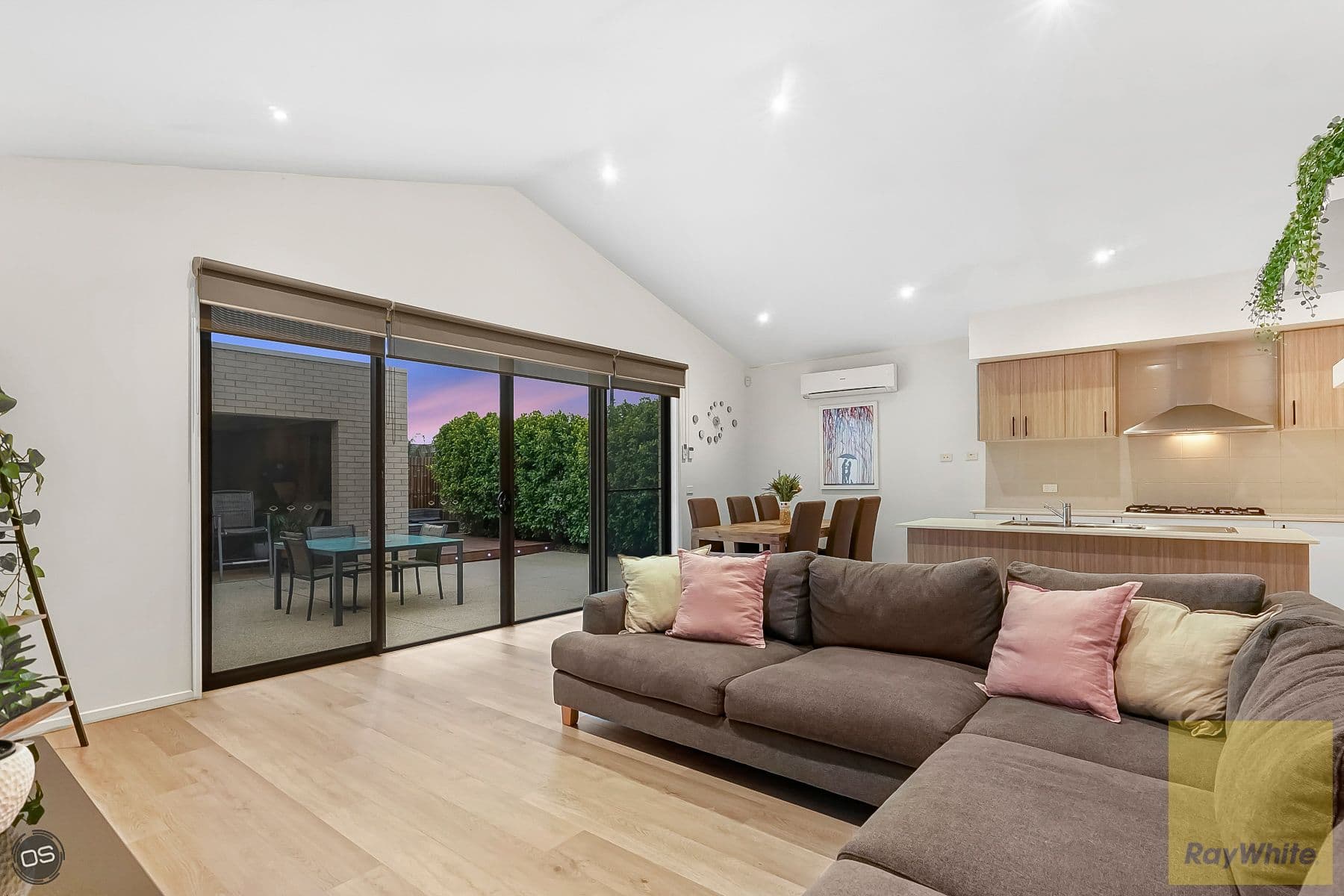 60 Rowling Street, FRASER RISE VIC 3336, Fraser Rise - Thumbnail 3