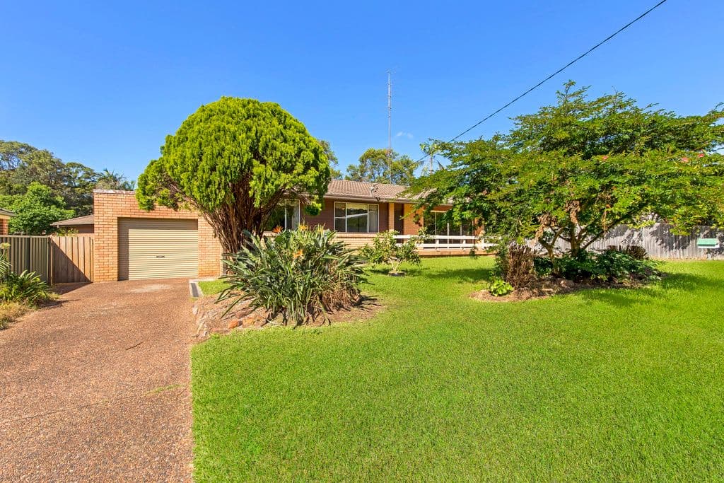 12 Dalpura Road, Wamberal - Image 1