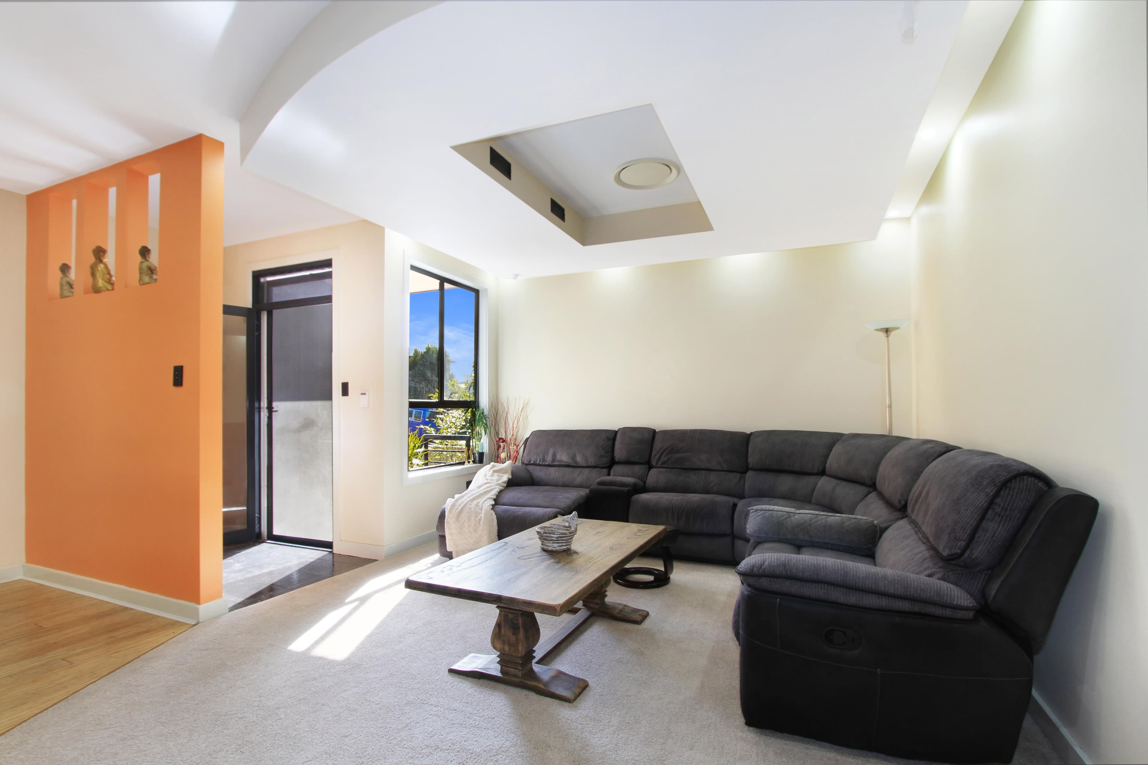 31 Kingsley Drive, Lake Heights - Thumbnail 4