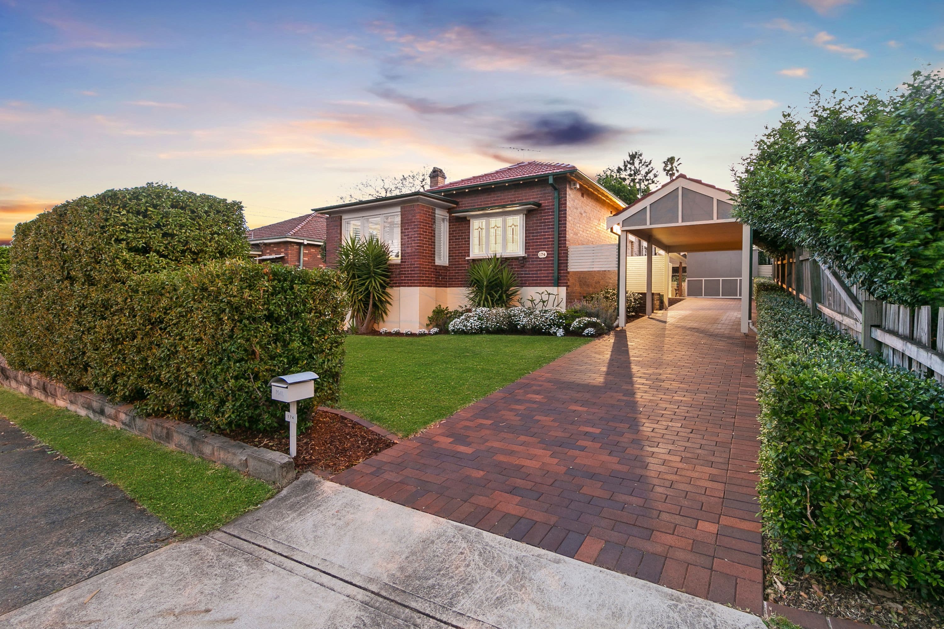 174 Morrison Road, Putney - Image 1