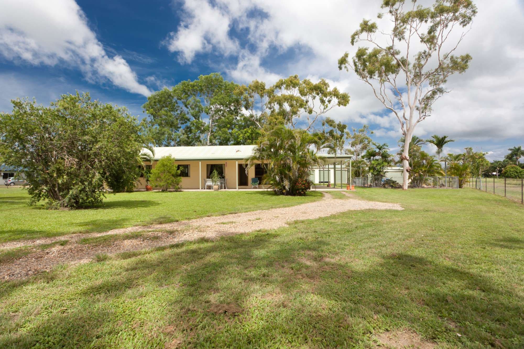 11 Flagstone Avenue, RANGEWOOD QLD 4817, Rangewood - Thumbnail 2