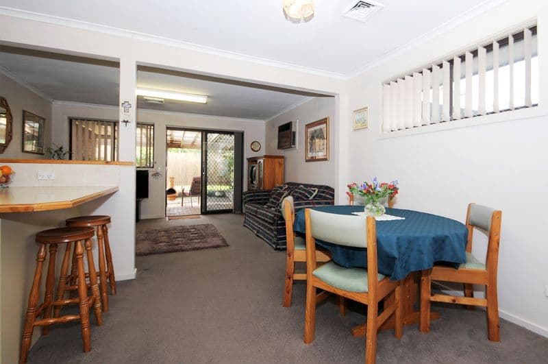 2 Wunalla Road, SEAFORD VIC 3198, Seaford - Thumbnail 4