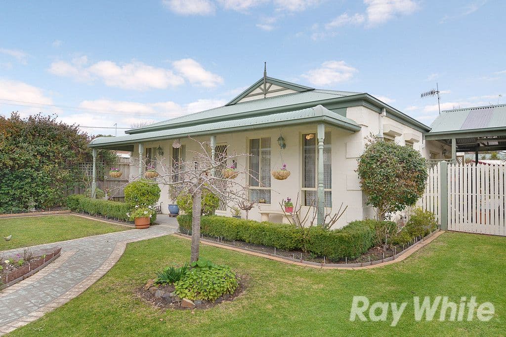 11 Mountain Ash Court, Upper Ferntree Gully VIC 3156, Upper Ferntree Gully - Thumbnail 2