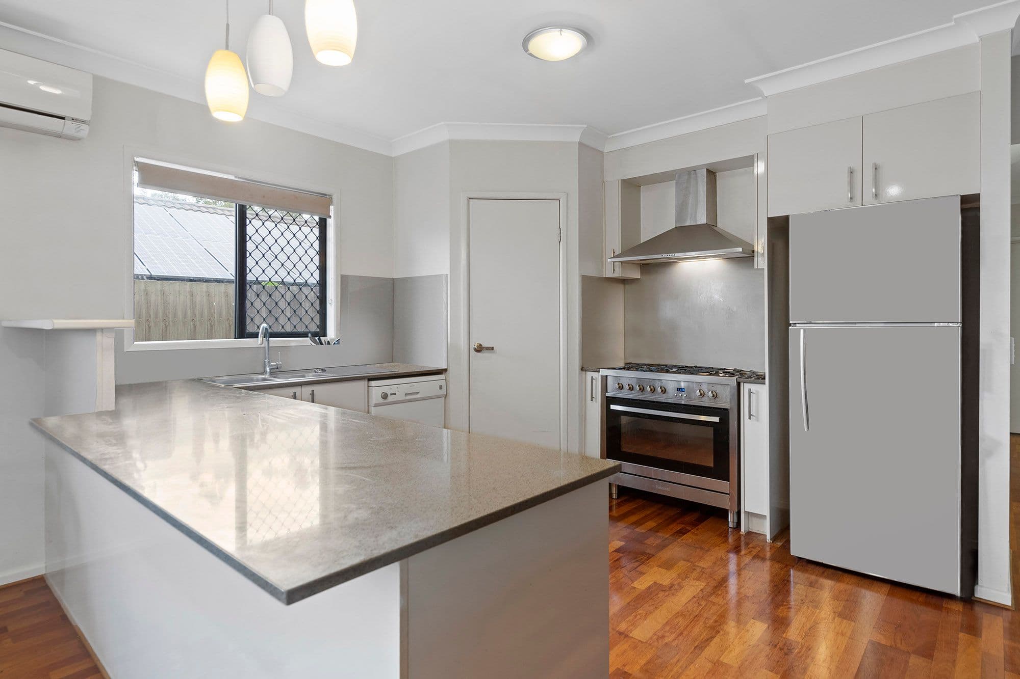 12 Wylie Court, Springfield Lakes QLD 4300, Springfield Lakes - Thumbnail 2